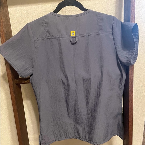 Wonder Wink 4-stretch V-neck Scrub Top in Pewter - Picture 2 of 2